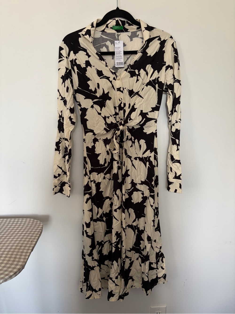 United Colors Of Benetton Black and Cream Floral Tie-Waist Long Sleeve Dress
